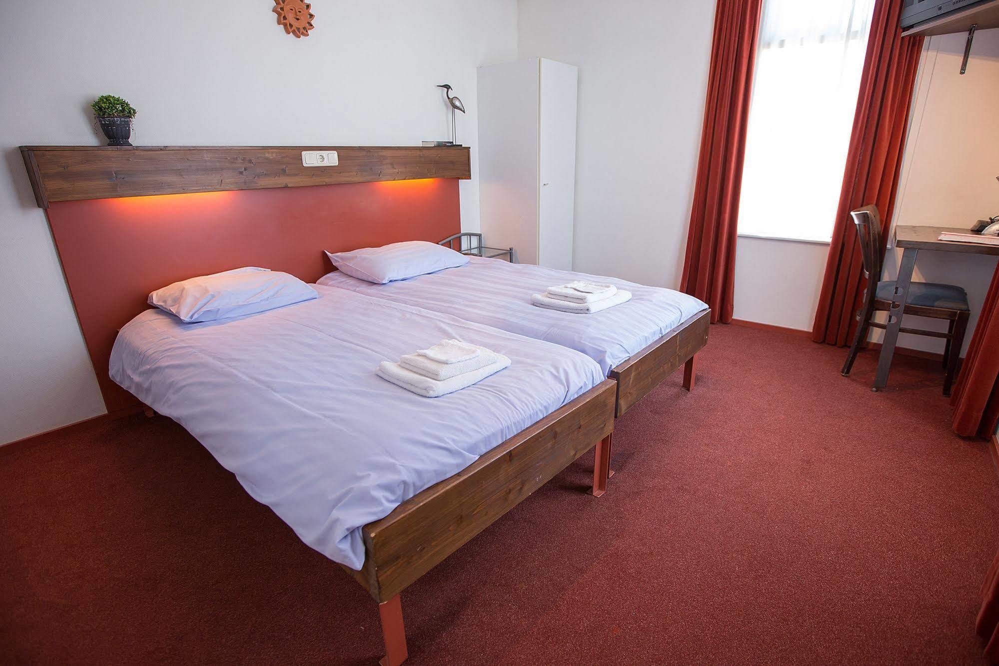 De Gouden Klok Hotel 2*