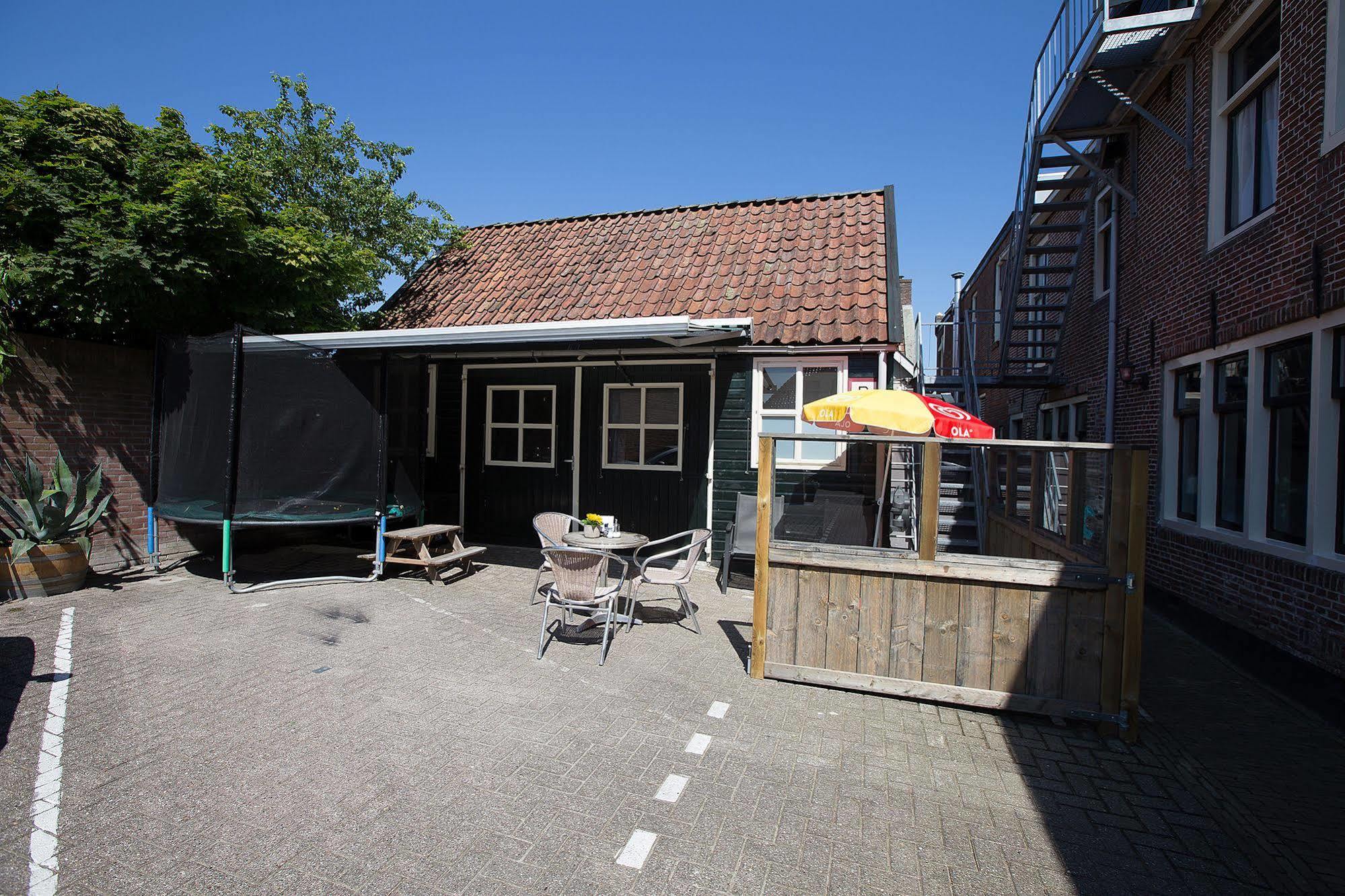 De Gouden Klok Hotel 2*